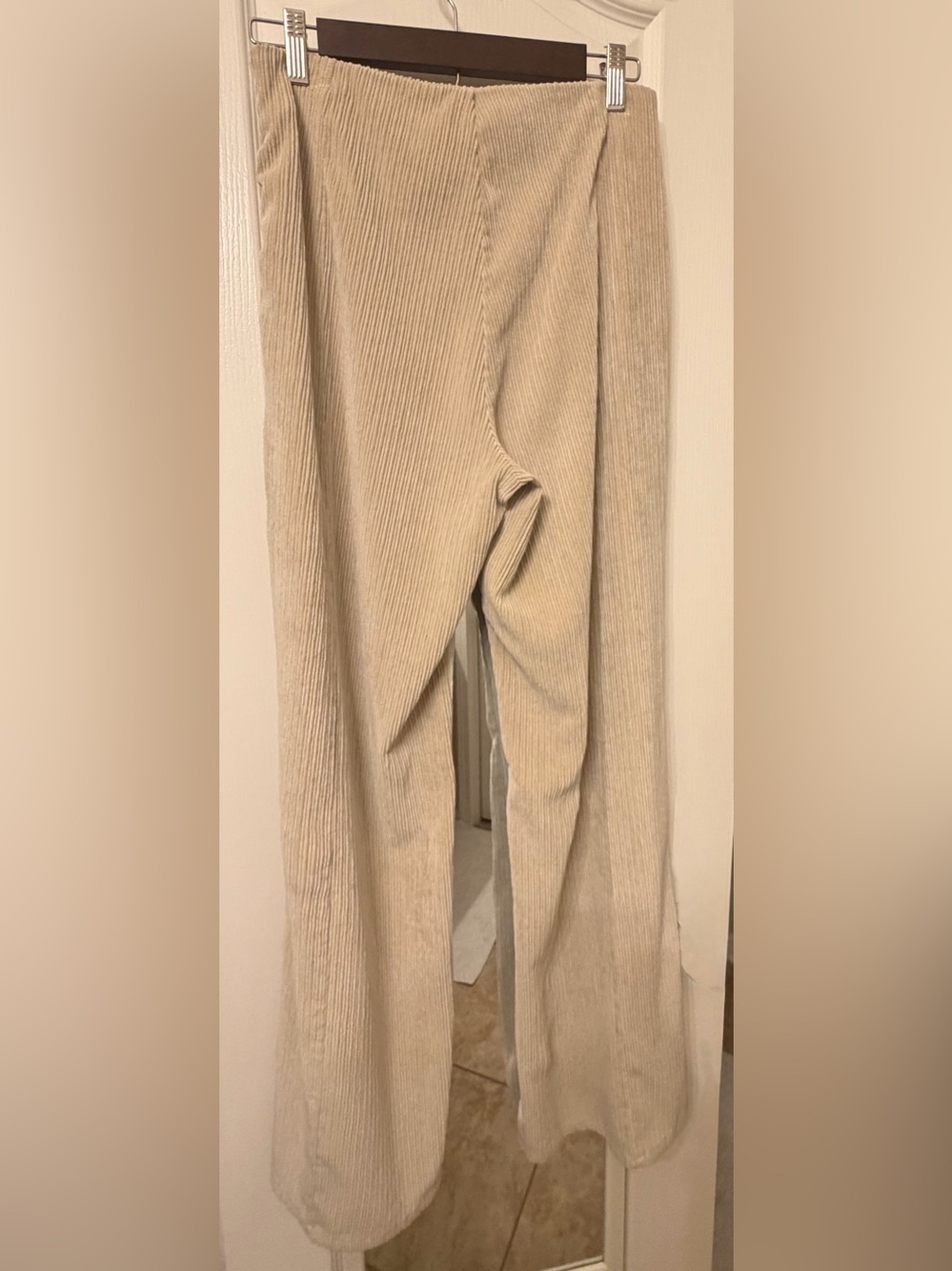 Rusty Cream Ribbed Pants - Picture 2 of 3